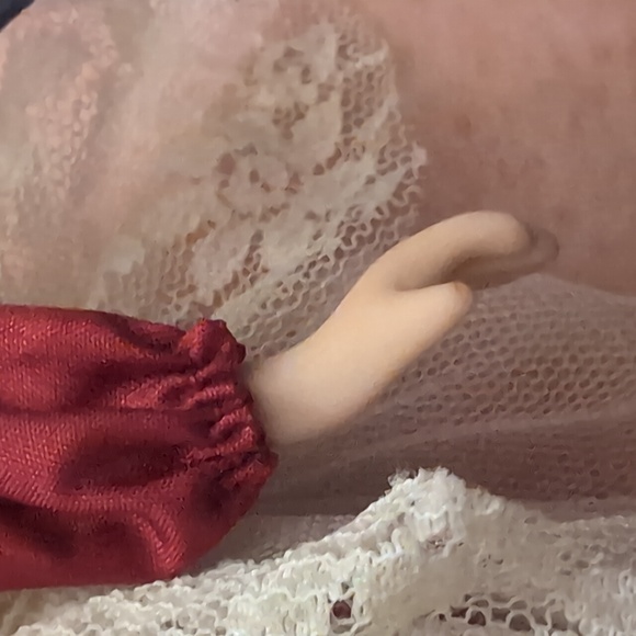 AVAILABLE -VTG Angel Ornament by Show Stoppers, Inc. 6" Tall x 8" wide - Picture 6 of 6